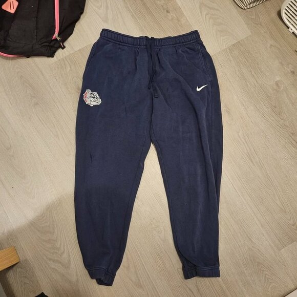 nike - Picture 1 of 3